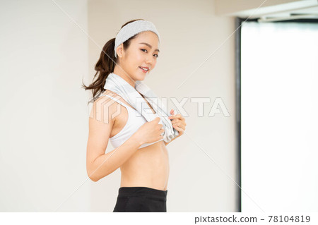 Beautiful Japanese women 78104819