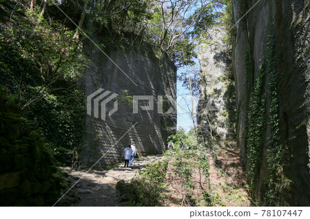 4月，千葉縣阿波郡京南町 78107447