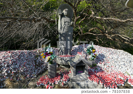 4月，千葉縣阿波郡慶南町，能古里山，日本寺，大佛廣場，請求地藏尊 78107838