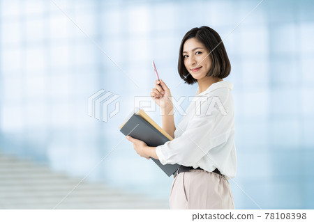 Female employee Business woman Business image Woman working computer 78108398