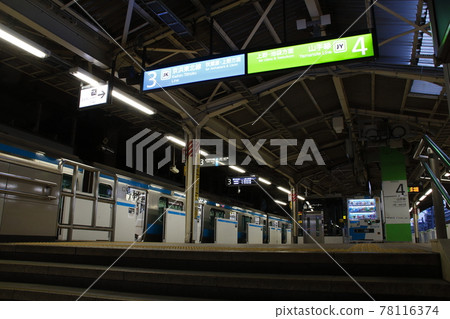 AM06:00 / 清晨東京站 78116374