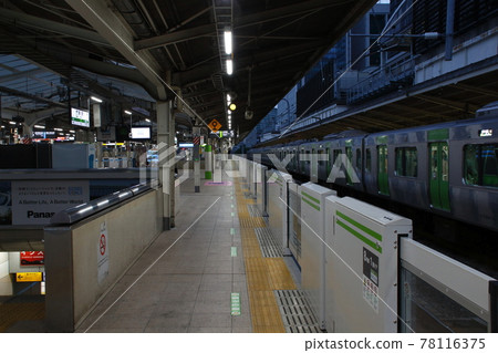 AM06:00 / 清晨東京站 78116375