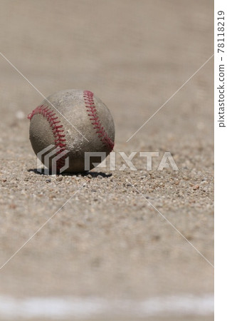 Hard ball rolling on the ground 78118219