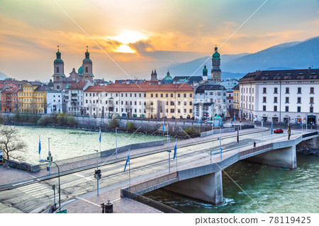 View of morning sunrise over the famous old town of Innsbruck, Ausria in one quite spring morning View of morning sunrise over the famous old town of Innsbruck, Ausria in one quite spring morning 78119425