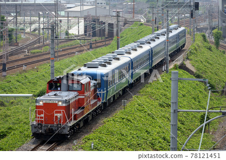 DD51 1183 Handle Training Train on the Hoppō Freight Line DD51 1183 Handle Training Train on the Hoppō Freight Line 78121451