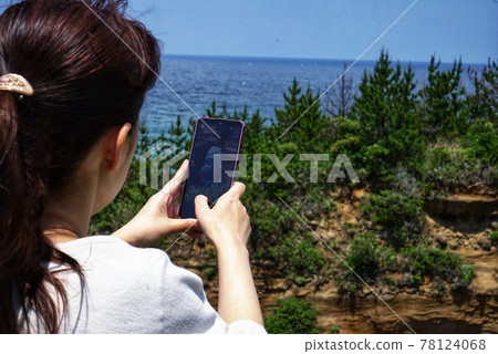 一個女人在日本海的絕景 一個女人在日本海的絕景 78124068