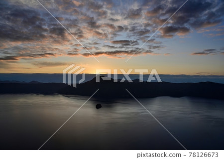 黎明前的摩週湖風景@北海道 78126673