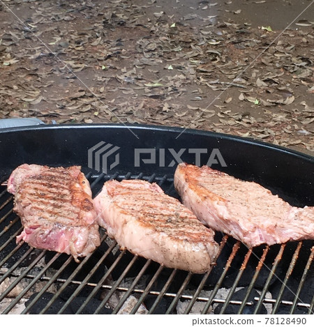 The steak is baked The steak is baked 78128490
