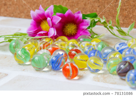 Marbles, circles, glass balls, toys, Japan, play, glass, toys, Japanese-style images, circles, accessories 78131086