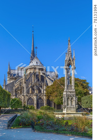 Notre Dame de Paris 78131994