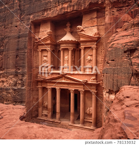 Front of Al-Khazneh Treasury temple carved in stone wall - main attraction in Lost city of Petra Front of Al-Khazneh Treasury temple carved in stone wall - main attraction in Lost city of Petra 78133032