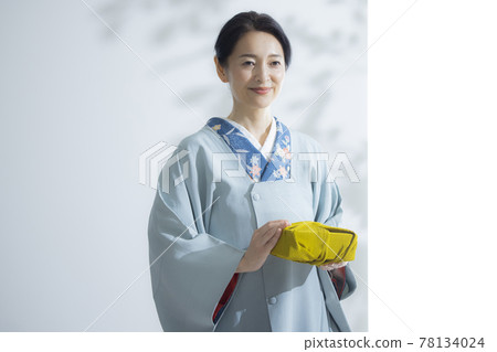 中和服女人路 中和服女人路 78134024
