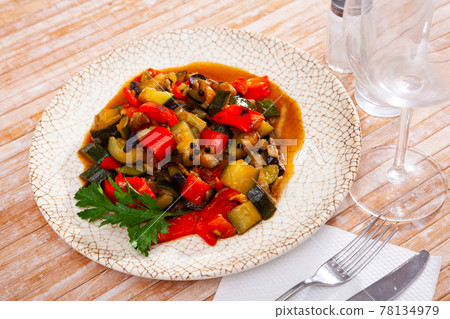 Ratatouille from frozen vegetable mix 78134979