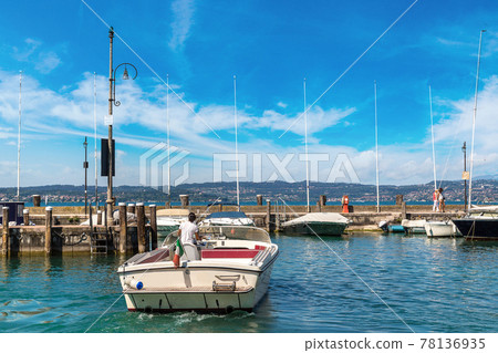 Sirmione on lake Garda Sirmione on lake Garda 78136935