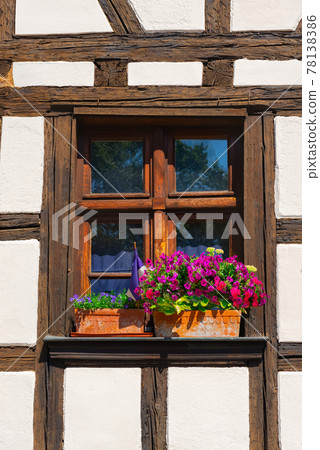 Wall and window Wall and window 78138386