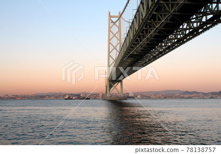 明石海峽大橋日落時分 明石海峽大橋日落時分 78138757