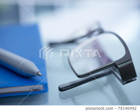 企業形象·眼鏡·筆記本 企業形象·眼鏡·筆記本 78140492