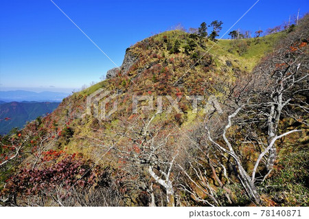 三丈嶽山頂的懸崖 78140871