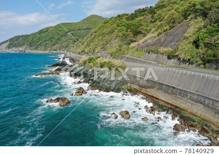Scenery of the small sunset line in Ozu City, Ehime Prefecture Scenery of the small sunset line in Ozu City, Ehime Prefecture 78140929