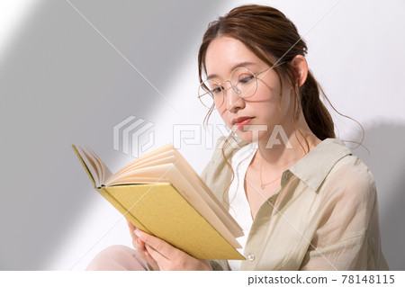 少婦讀書的畫象 少婦讀書的畫象 78148115