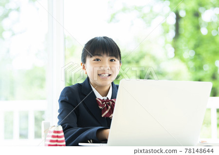 Online class PC female junior high school student Online class PC female junior high school student 78148644