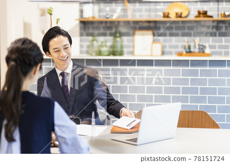 會議商務談判的商人 會議商務談判的商人 78151724