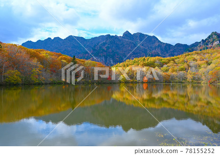 秋天的戶隱山脈 西嶽/本寧岳戶隱 長野市 78155252