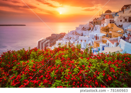 Sunset over Oia town on Santorini island in summer. Santorini, Greece Sunset over Oia town on Santorini island in summer. Santorini, Greece 78160983