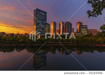 Beautiful evening view of Osaka Business Park (OBP) seen from Osaka Castle Park 78165006
