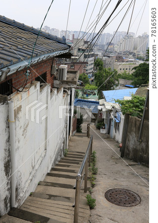 Seongbuk-gu. Jeongneung-gol. Alley. Green Seongbuk-gu. Jeongneung-gol. Alley. Green 78165603