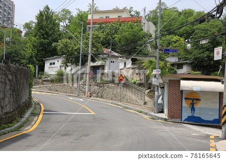 Seongbuk-gu. Jeongneung-gol. Alley. Green Seongbuk-gu. Jeongneung-gol. Alley. Green 78165645