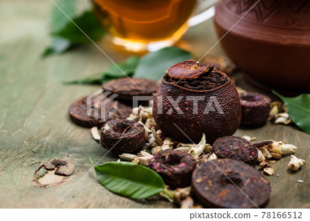 Different pressed Chinese pu-erh tea 78166512