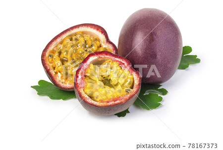 passion fruit with leaf on white background 78167373