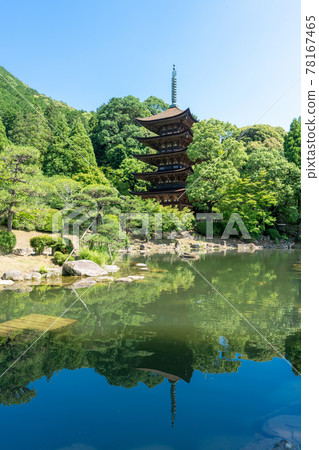 初夏的琉璃光寺五層塔山口縣山口市 初夏的琉璃光寺五層塔山口縣山口市 78167465