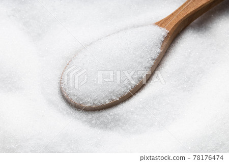 view of spoon with crystalline extract of stevia 78176474