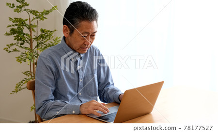 有問題的老人上網 78177527