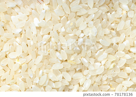 background - uncooked polished medium-grain rice 78178136