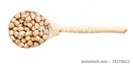 top view of wood spoon with chickpea seeds 78178622