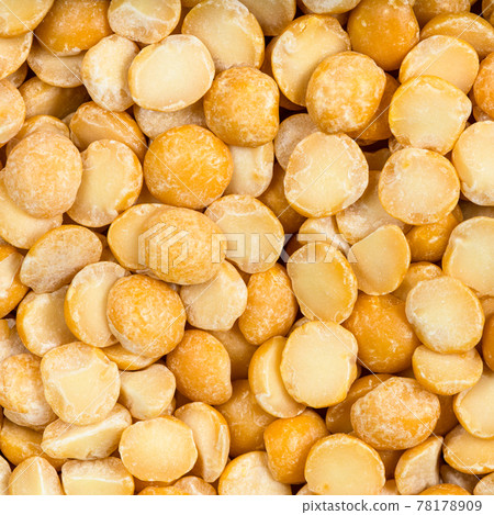 raw dried split yellow peas close up raw dried split yellow peas close up 78178909