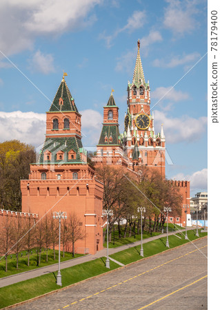 Spasskaya Tower of Moscow Kremlin on Red Square, Russia Spasskaya Tower of Moscow Kremlin on Red Square, Russia 78179400
