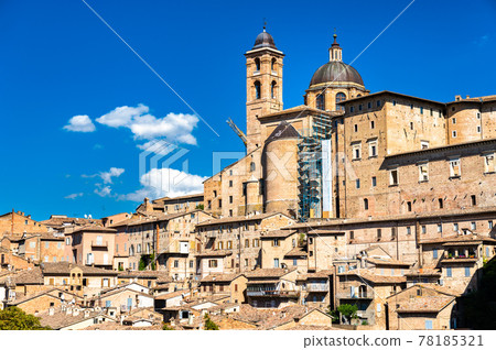 Urbino with the Ducal Palace in Marche, Italy Urbino with the Ducal Palace in Marche, Italy 78185321