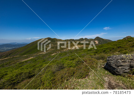 《Kuju Mountain Range, Oita Prefecture》 Kuju Mountain Range seen from the top of Mt. 《Kuju Mountain Range, Oita Prefecture》 Kuju Mountain Range seen from the top of Mt. 78185473