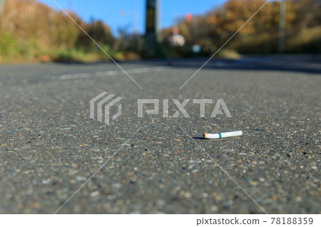 Tobacco littering image 78188359