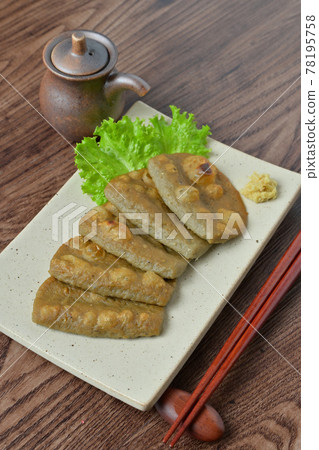 Black hanpen, black hanpen, grilled hanpen. Local cuisine, local gourmet. Sardine hanpen. 78195758