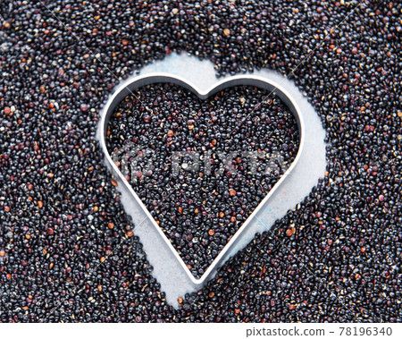 Black quinoa seeds Black quinoa seeds 78196340