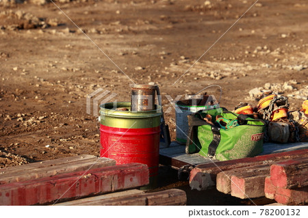 Construction site jigs and tools 78200132