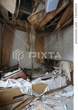 Ruins motel Hokuriku Ishikawa prefecture Kaga city abandoned motel abandoned love hotel Ruins motel Hokuriku Ishikawa prefecture Kaga city abandoned motel abandoned love hotel 78204014