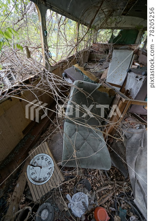 廢棄的廢棄巴士 廢棄的車身 草廣長野縣 長野市 長田巴士 長野電鐵巴士 78205256