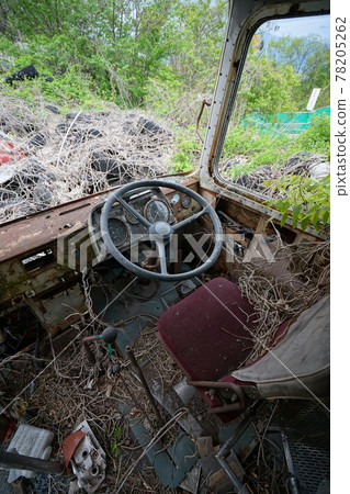 廢棄的廢棄巴士 廢棄的車身 草廣長野縣 長野市 長田巴士 長野電鐵巴士 廢棄的廢棄巴士 廢棄的車身 草廣長野縣 長野市 長田巴士 長野電鐵巴士 78205262