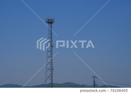 Mobile phone base station, hills and blue sky (left) Higashi-ku, Okayama City, Okayama Prefecture Mobile phone base station, hills and blue sky (left) Higashi-ku, Okayama City, Okayama Prefecture 78206405